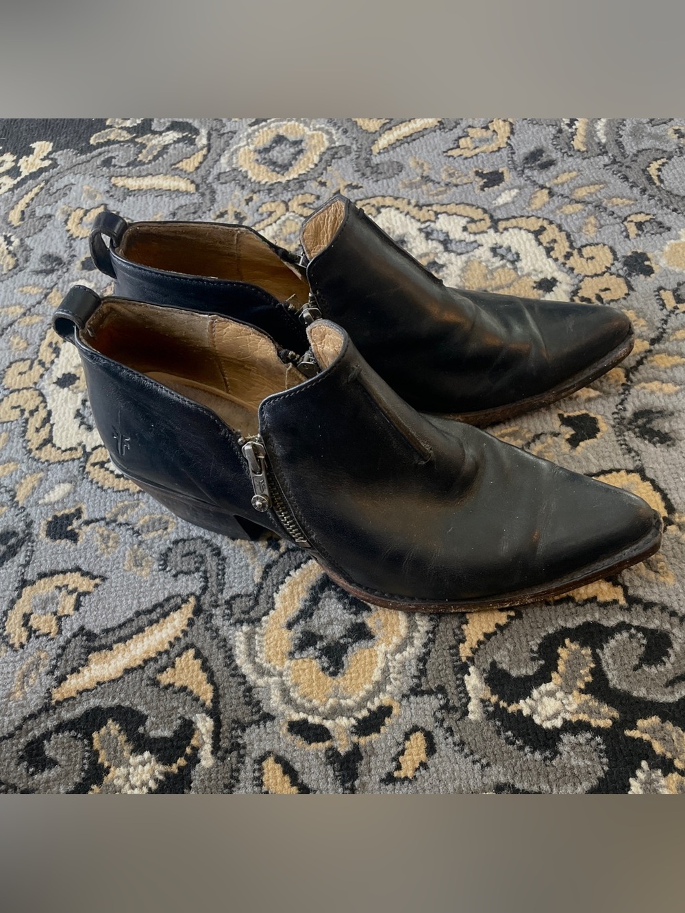 Frye Sacha Moto Shootie Black Leather Double Zip Ankle Bootie - Size 8.5